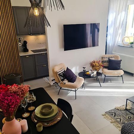 New - Apartment Finis セニ エクステリア 写真