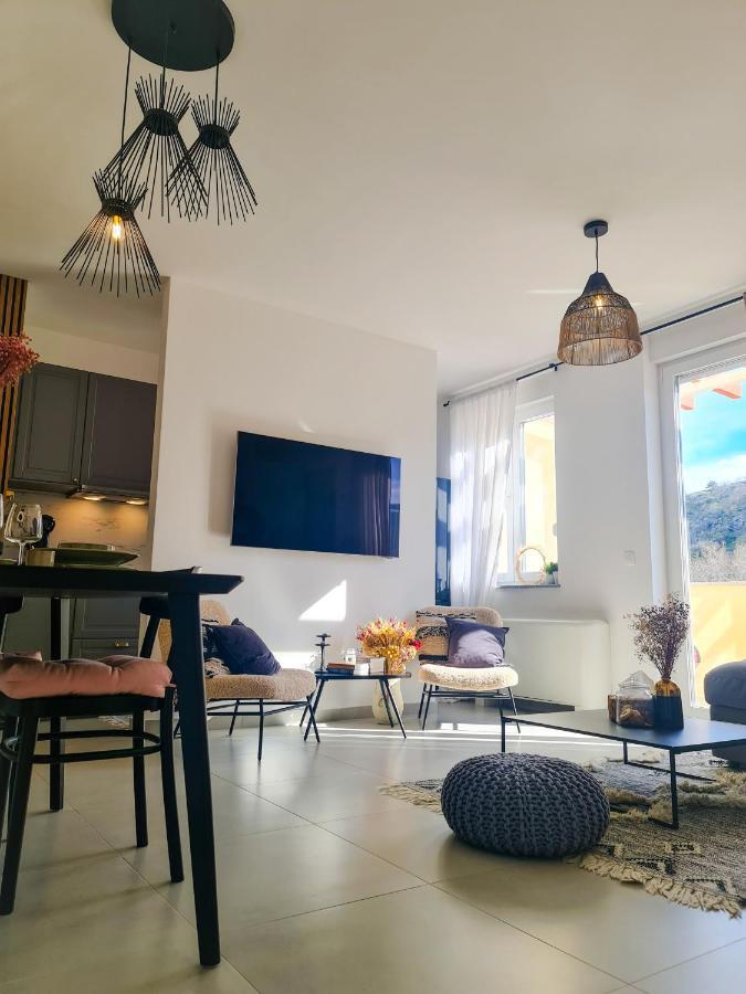 New - Apartment Finis セニ エクステリア 写真