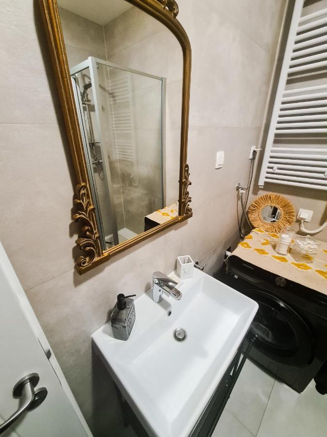 New - Apartment Finis セニ エクステリア 写真