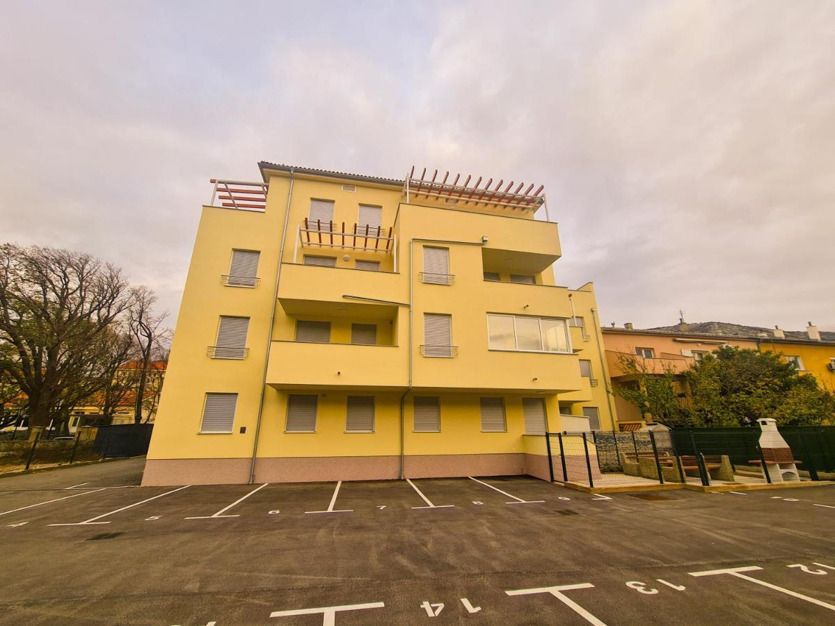 New - Apartment Finis セニ エクステリア 写真