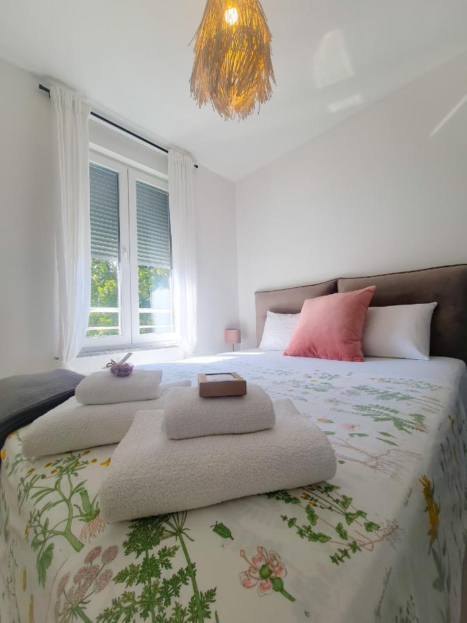 New - Apartment Finis セニ エクステリア 写真
